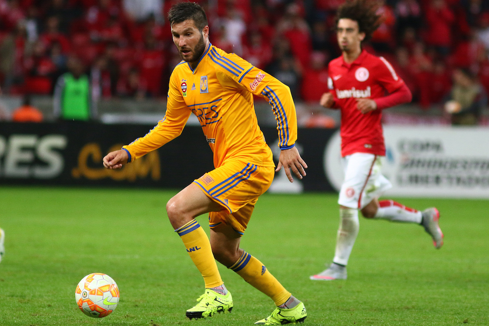 Internacional v Tigres - Copa Bridgestone Libertadores 2015 Semi-Finals