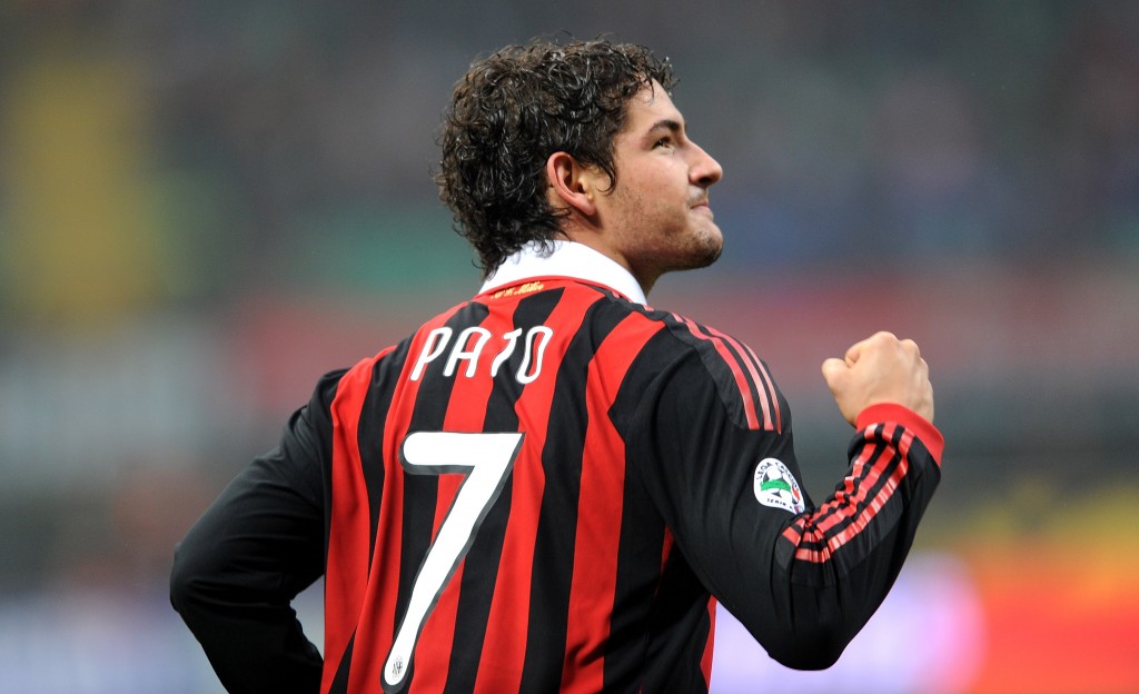 MILAN, ITALY - NOVEMBER 22: Pato of Milan celebrates after scoring their third milan's goal during the Serie A match between Milan and Cagliari at Stadio Giuseppe Meazza on November 22, 2009 in Milan, Italy. (Photo by Dino Panato/Getty Images)