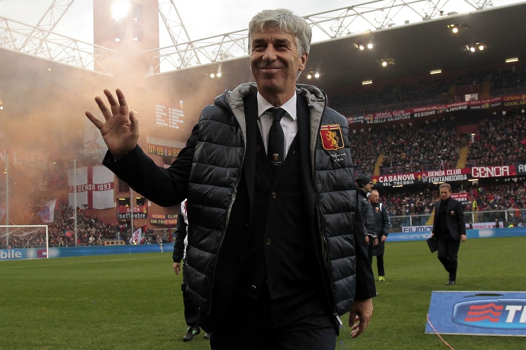 GENOA, ITALY - DECEMBER 14: Gian Pietro Gasperini head coach of Genoa CFC gestures during the Serie A match between Genoa CFC and AS Roma at Stadio Luigi Ferraris on December 14, 2014 in Genoa, Italy. (Photo by Gabriele Maltinti/Getty Images)