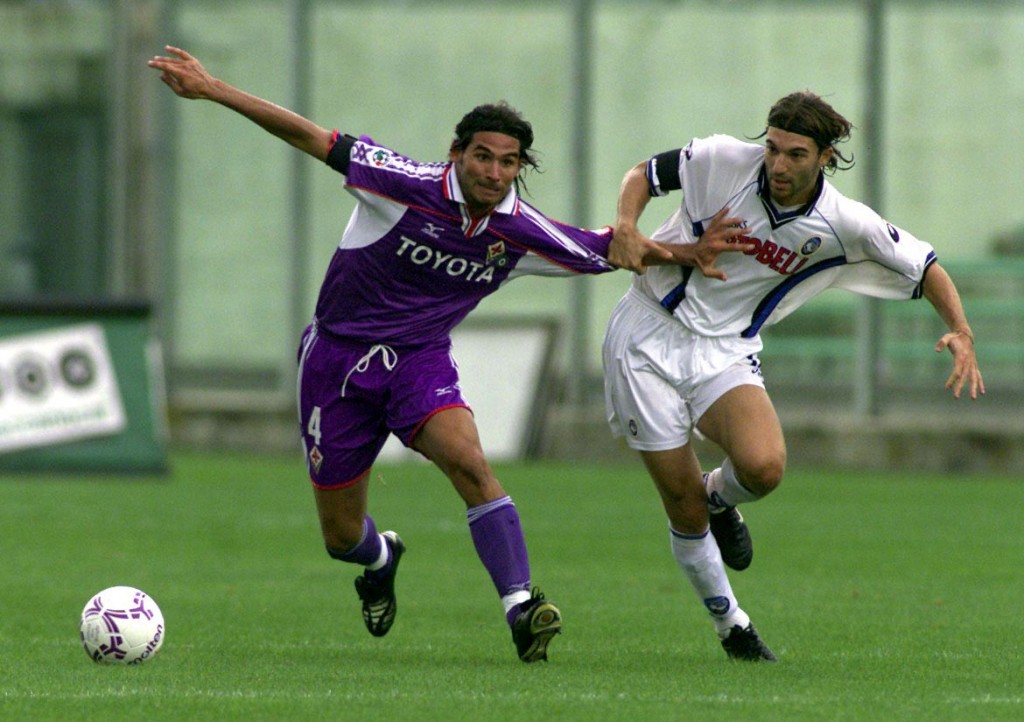 16 Sep 2001: Adani of Fiorentina and Comandini of Atalanta in action during the Serie A 3rd Round League match between Fiorentina and Atalanta played at the Artemio Franchi Stadium, Florence in Italy. DIGITAL IMAGE. Mandatory Credit: Grazia Neri/ALLSPORT