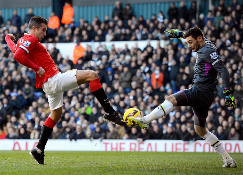 Nel 2014 , a contrasto con Van Persie (Michael Regan/Getty Images)