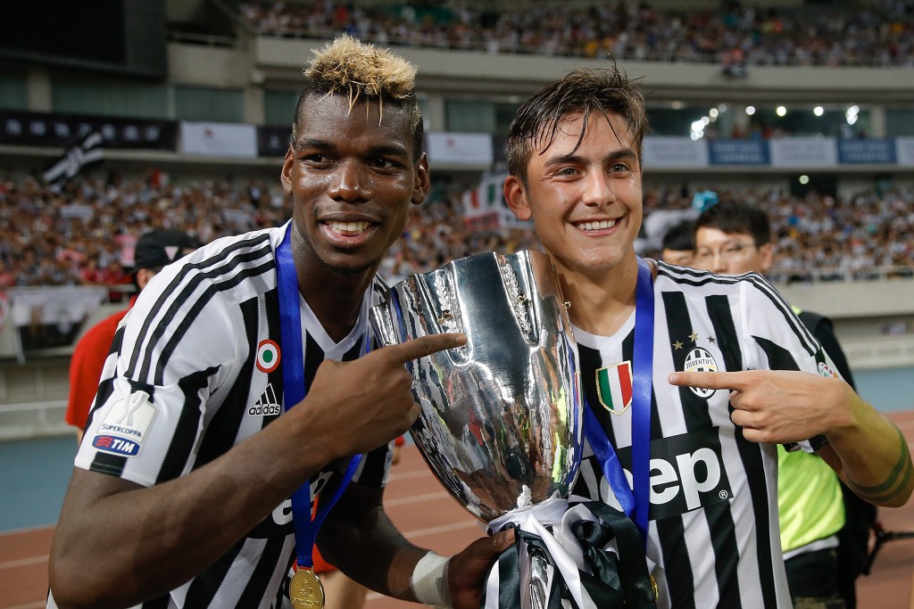 Pogba e Dybala festeggiano la vittoria della Supercoppa italiana (Photo by Lintao Zhang/Getty Images)