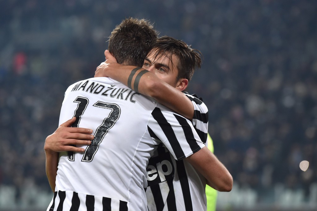 Due volti nuovi della Juventus 2015/2016: Dybala e Mandzukic, 26 gol in due (Photo by Valerio Pennicino/Getty Images)