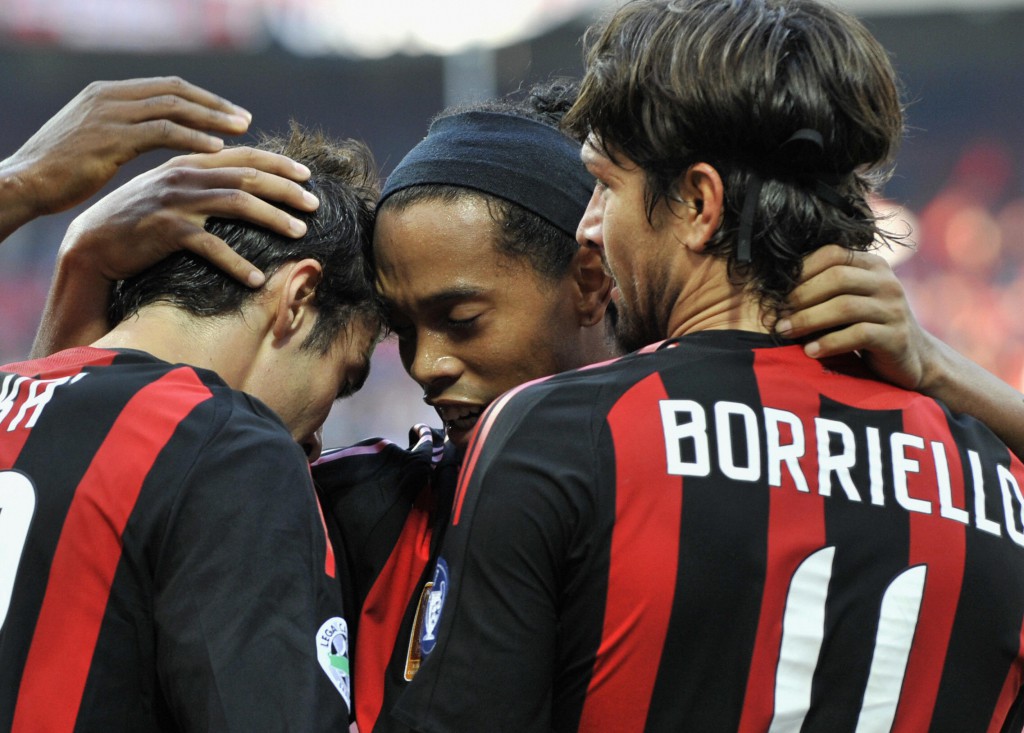 In campo con Kaká e Ronaldinho nel 2008/09, cosa può andare storto? (Damien Meyer/Afp/Getty Images)