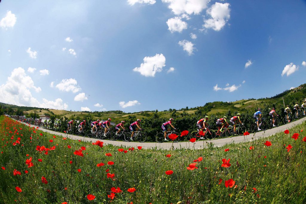 TOPSHOT-CYCLING-ITA-GIRO