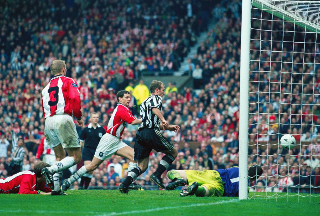 MANCHESTER, UNITED KINGDOM - APRIL 05: Newcastle United striker Alan Shearer (c) scores the winning goal during the FA Cup Semi Final between Newcastle United and Sheffield United at Old Trafford on April 5, 1998 in Manchester, England. Newcastle won the match 1-0. (Photo by Mark Thompson/Getty Images) *** Local Caption *** Alan Shearer