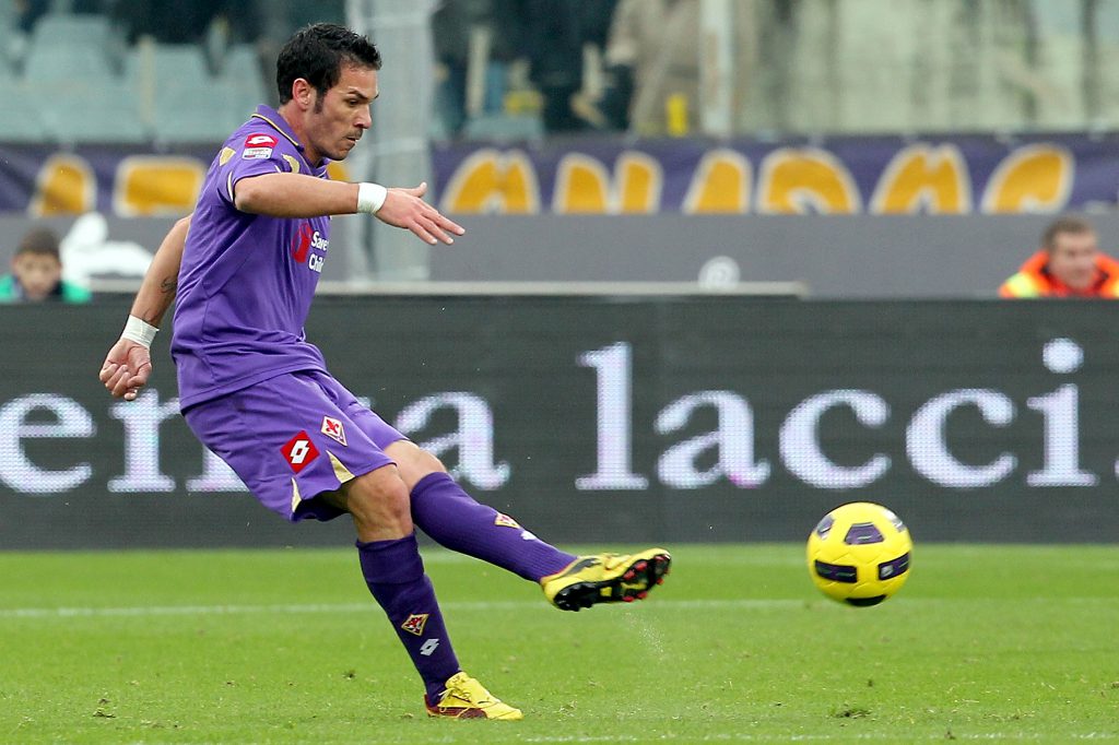 FLORENCE, ITALY - DECEMBER 05: Gaetano D'Agostino of ACF Fiorentina in action during the Serie A match between Fiorentina and Cagliari at Stadio Artemio Franchi on December 5, 2010 in Florence, Italy. (Photo by Gabriele Maltinti/Getty Images)