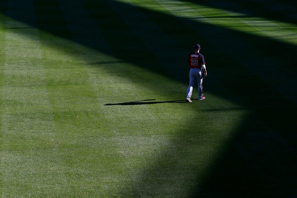 NEW YORK, NEW YORK - JUNE 17: Brandon Snyder #19 of the Atlanta Braves looks on during batting practice priro to the game against the New York Mets at Citi Field on June 17, 2016 in the Flushing neighborhood of the Queens borough of New York City. (Photo by Mike Stobe/Getty Images)