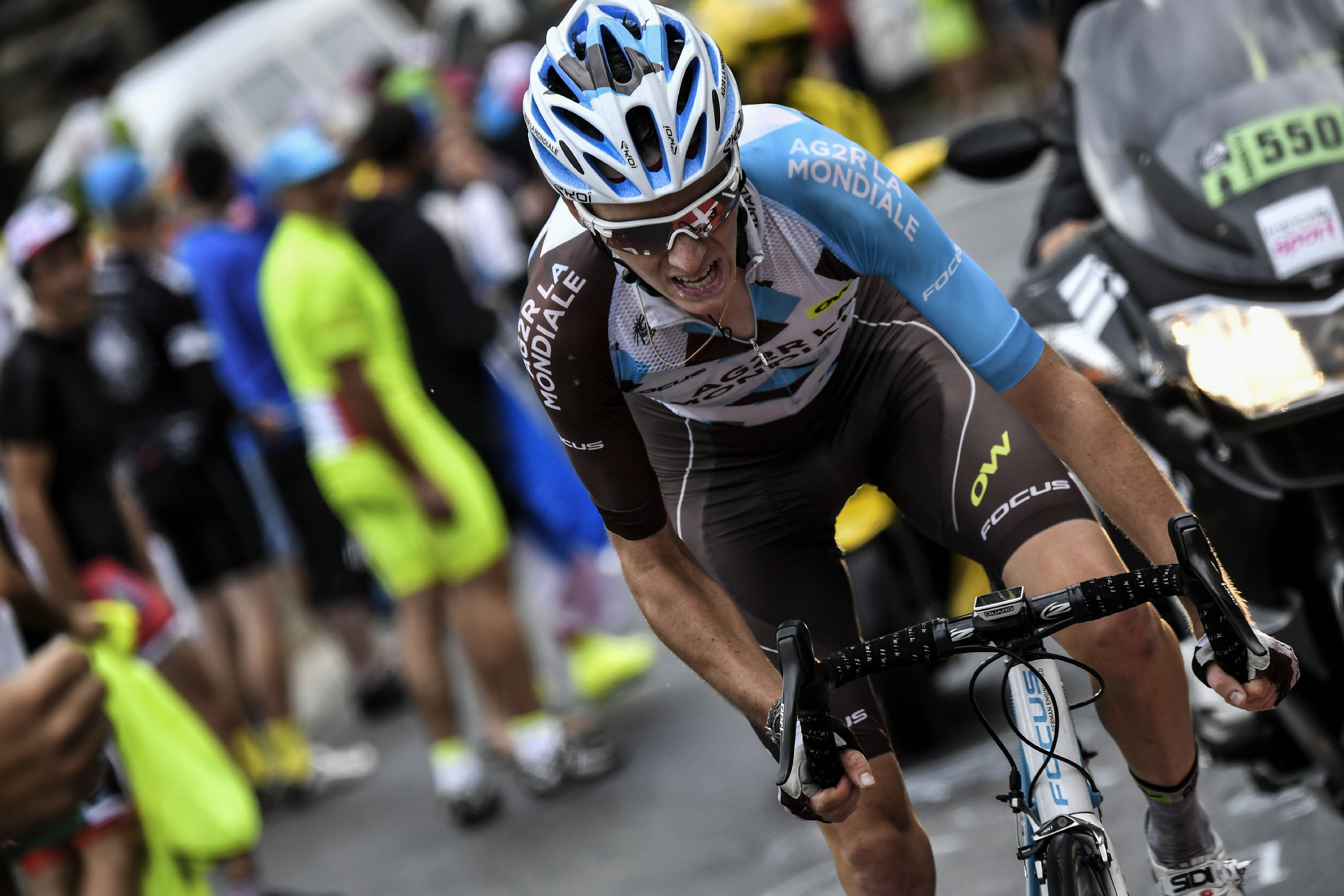 France's Romain Bardet rides during the 146 km nineteenth stage of the 103rd edition of the Tour de France cycling race on July 22, 2016 between Albertville and Saint-Gervais Mont Blanc, French Alps. / AFP / JEFF PACHOUD (Photo credit should read JEFF PACHOUD/AFP/Getty Images)