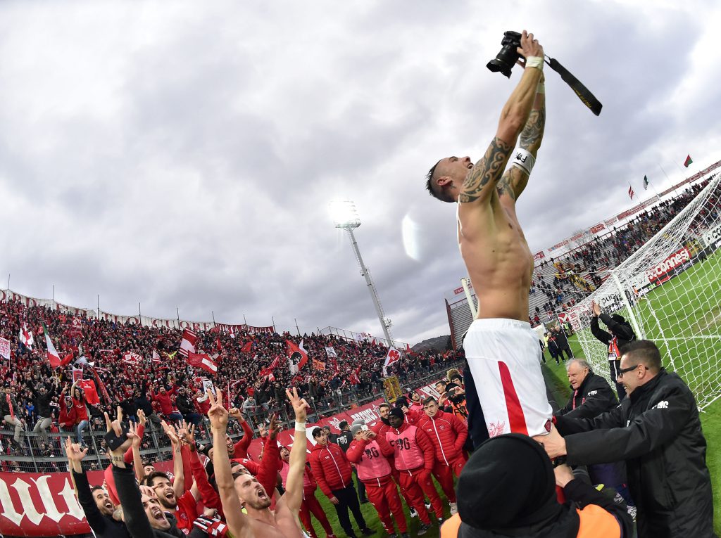 PERUGIA, ITALY - MARCH 05: Matteo Ardemagni of AC Perugia takes a selfie with his team to celebrate the victory after the Serie B match between AC Perugia and Ternana Calcio at Stadio Renato Curi on March 5, 2016 in Perugia, Italy. (Photo by Giuseppe Bellini/Getty Images)