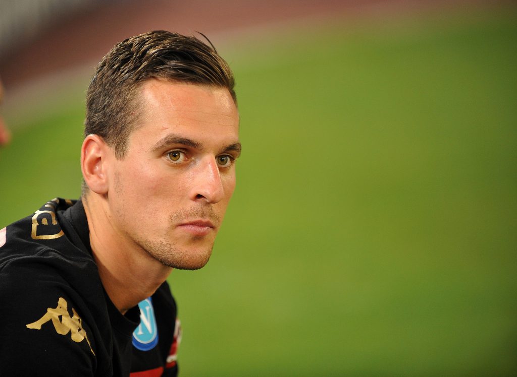 NAPLES, ITALY - AUGUST 01: Arkadiusz Milik of Napoli in action during the pre-season friendly match between SSC Napoli and OGC Nice at Stadio San Paolo on August 1, 2016 in Naples, Italy. (Photo by Francesco Pecoraro/Getty Images)