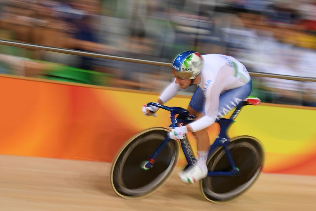 Italy's Elia Viviani compete in the Men's Omnium Flying Lap track cycling event at the Velodrome during the Rio 2016 Olympic Games in Rio de Janeiro on August 15, 2016. / AFP / Eric FEFERBERG (Photo credit should read ERIC FEFERBERG/AFP/Getty Images)