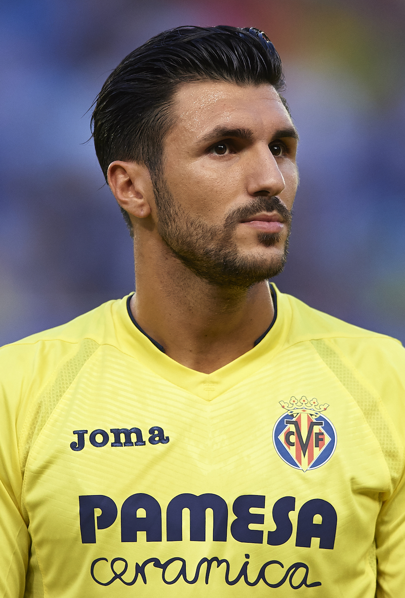 Roberto Soriano prima dei preliminari di Champions League contro il Monaco (Manuel Queimadelos Alonso/Getty Images)