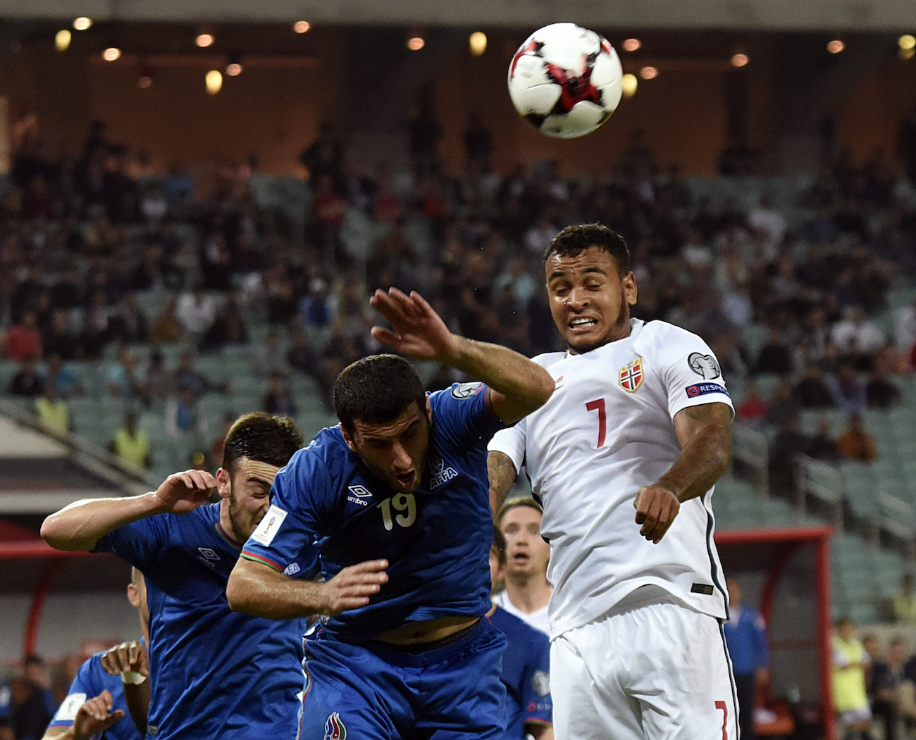 Azerbaijan's midfielder Rahid Amirguliyev (front L) vies with Norway's forward Joshua King during the WC 2018 football qualification match between Azerbaijan and Norway in Baku on October 8, 2016. / AFP / TOFIK BABAYEV (Photo credit should read TOFIK BABAYEV/AFP/Getty Images)