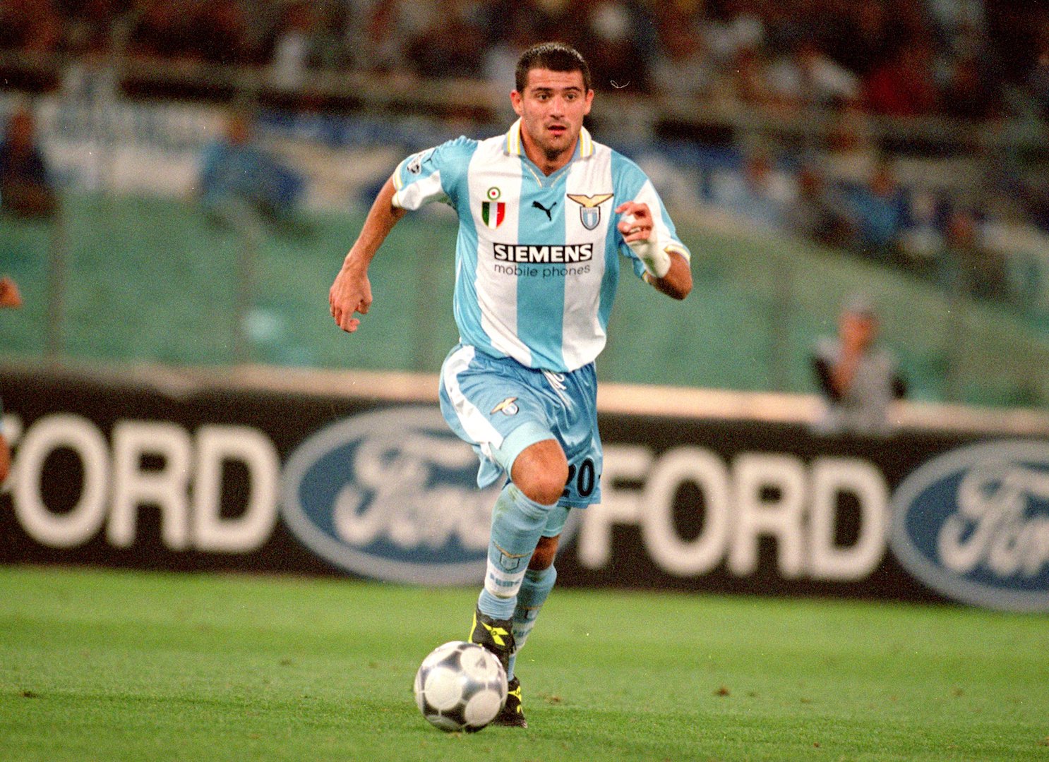 20 Sep 2000: Dejan Stankovic of Lazio in action during the UEFA Champions League match against Sparta Prague at the Stadio Olimpico in Rome, Italy. Lazio won the match 3-0. Mandatory Credit: Dave Rogers /Allsport