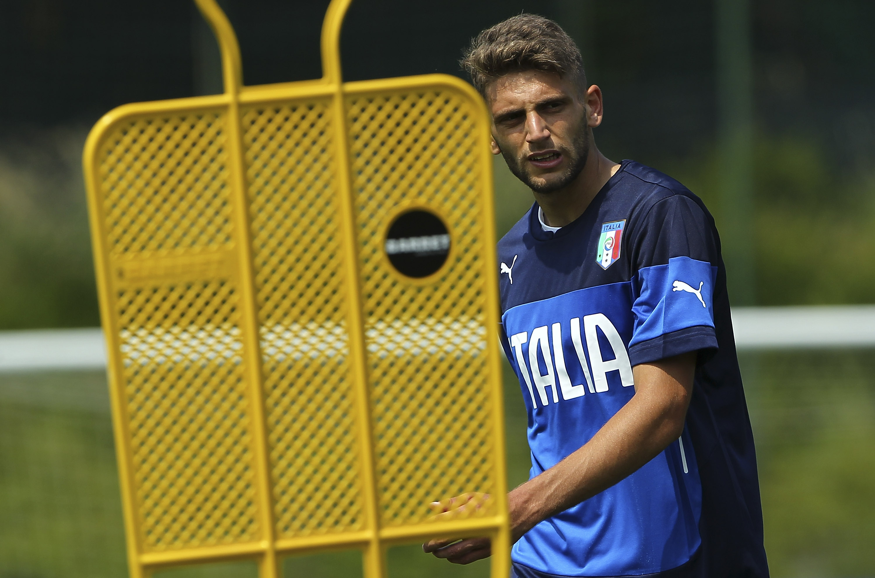 COMO, ITALY - JUNE 04:  Domenico Berardi of Italy U21 looks on during Italy U21 training session at the club's training ground on June 4, 2015 in Appiano Gentile Como, Italy.  (Photo by Marco Luzzani/Getty Images)