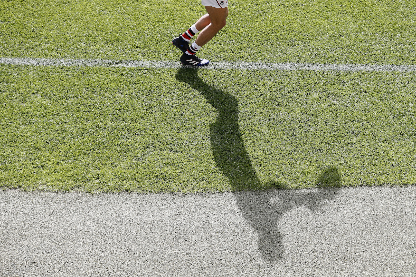 MELBOURNE, AUSTRALIA - MAY 27: Shane Savage of the Saints warms up before the round 10 AFL match between the Western Bulldogs and the St Kilda Saints at Etihad Stadium on May 27, 2017 in Melbourne, Australia. (Photo by Darrian Traynor/Getty Images)