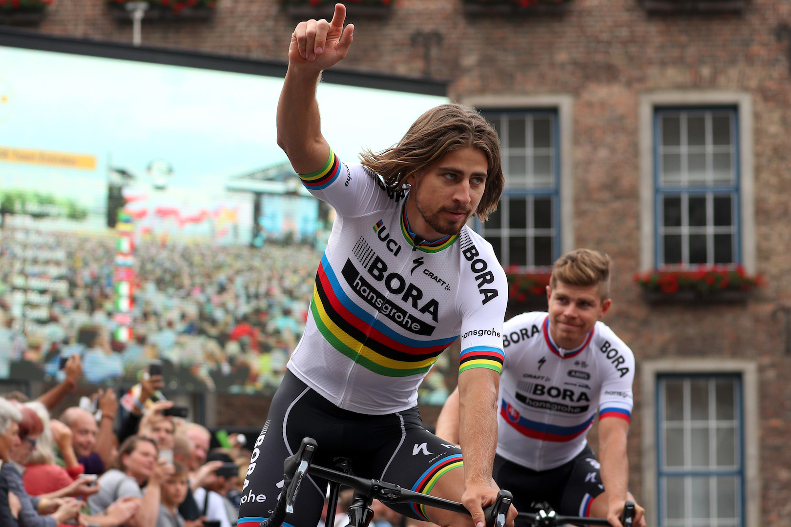 DUESSELDORF, GERMANY - JUNE 29: Peter Sagan of Slovakia and Bora-Hansgrohe waves during the team presentation for the 2017 Le Tour de France on June 29, 2017 in Duesseldorf, Germany. (Photo by Chris Graythen/Getty Images)